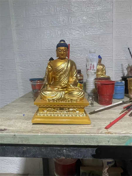 三世佛泥塑造像制作案例